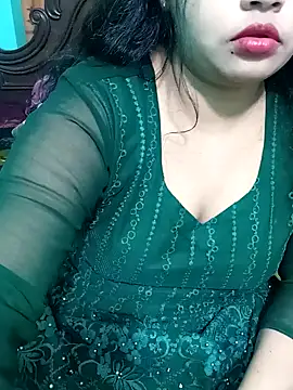 Snapshot of Porimoni22 chatting on 14, 11, 2025 Porimoni22 online show from 14, 11, 2025