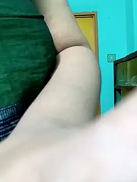 Snapshot of Porimoni22 chatting on 16, 11, 2025 Porimoni22 online show from 16, 11, 2025