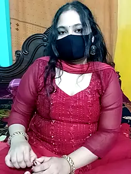 Snapshot of Porimoni22 chatting on 18, 11, 2025 Porimoni22 online show from 18, 11, 2025