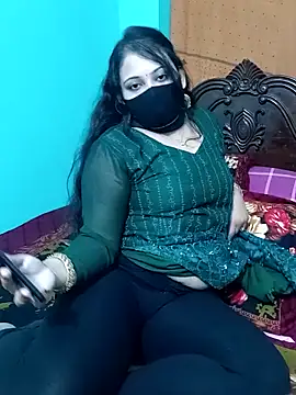 Snapshot of Porimoni22 chatting on 22, 11, 2025 Porimoni22 online show from 22, 11, 2025