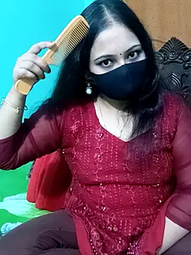 Snapshot of Porimoni22 chatting on 28, 11, 2025 Porimoni22 online show from 28, 11, 2025