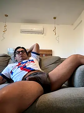 Snapshot of the_vein18 chatting on 21, 11, 2025 the vein18 online show from 21, 11, 2025