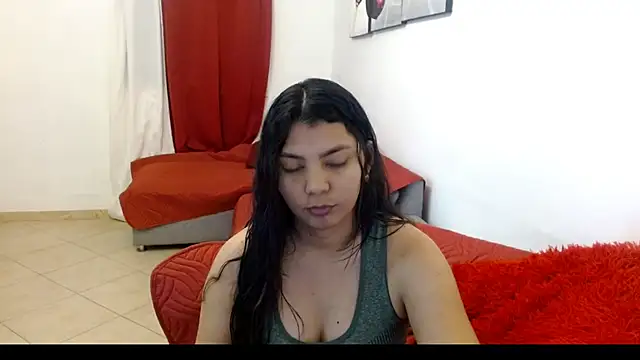 Snapshot of MyaShy chatting on 14, 12, 2025 MyaShy online show from 14, 12, 2025