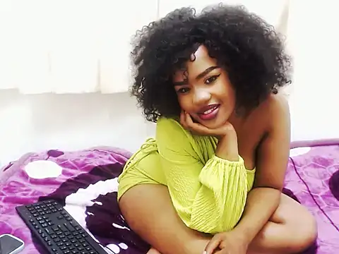 CHERRYWHITE23 online show from 16, 10, 2025