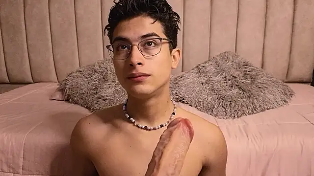 Aaron Eze online show from 9, 1, 2026