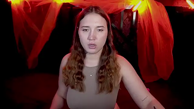 Snapshot of AmiraChase chatting on 7, 11, 2025 AmiraChase online show from 7, 11, 2025