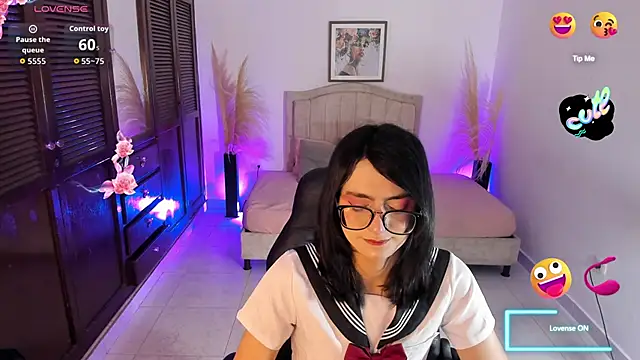 Snapshot of Noah_Cherry chatting on 28, 10, 2025 Noah Cherry online show from 28, 10, 2025