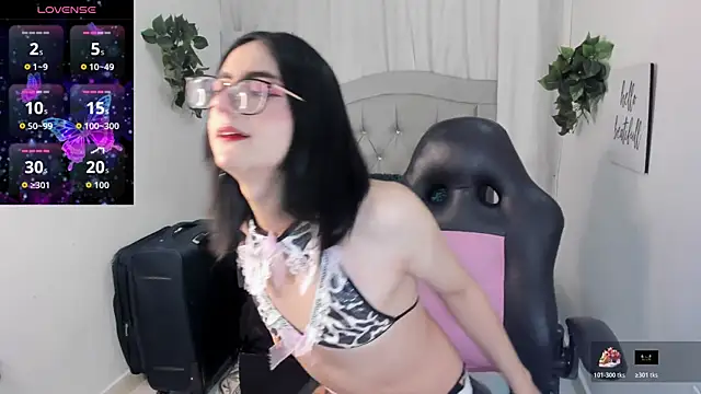 Snapshot of Noah_Cherry chatting on 13, 12, 2025 Noah Cherry online show from 13, 12, 2025