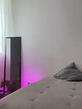 Snapshot of Esmeraldalcl chatting on 13, 12, 2025 Esmeraldalcl online show from 13, 12, 2025