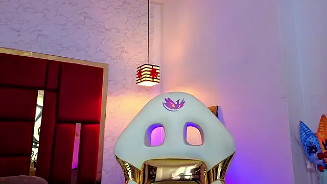 Snapshot of moon_winy chatting on 12, 5, 2026 moon winy online show from 12, 5, 2026