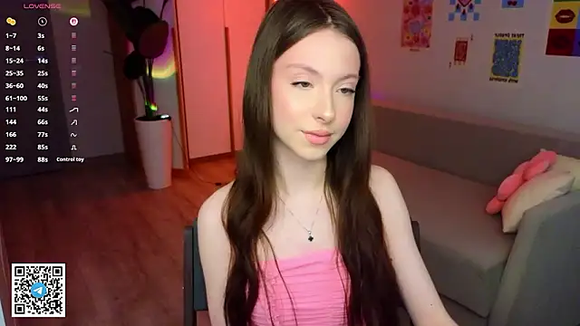 Yasmin Kass online show from 8, 3, 2026