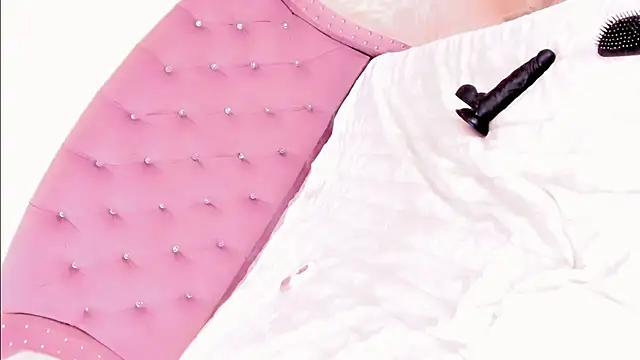 naughty sweet girls sexts online show from 1, 11, 2025