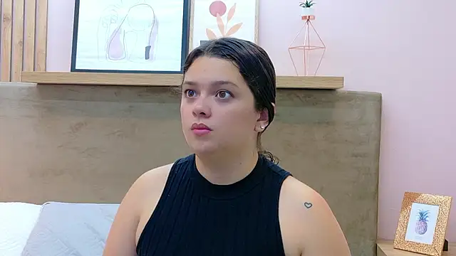 Snapshot of Tessa_Stone chatting on 12, 2, 2026 Tessa Stone online show from 12, 2, 2026