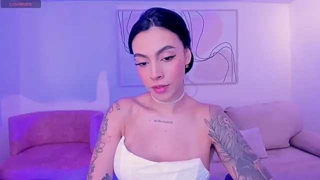 ChristineFord  online show from 5, 11, 2025