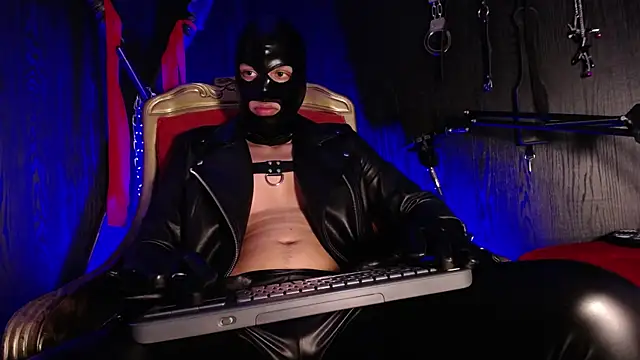 Snapshot of Master_Connor_BDSM chatting on 2, 11, 2025 Master Connor BDSM online show from 2, 11, 2025