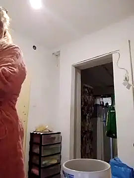 Snapshot of Lvna6969 chatting on 16, 11, 2025 Lvna6969 online show from 16, 11, 2025