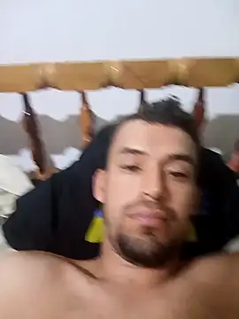 Snapshot of Crisjo29 chatting on 24, 2, 2026 Crisjo29 online show from 24, 2, 2026