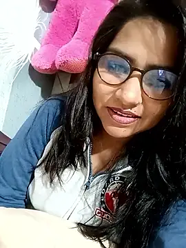 Snapshot of Vanshika1432 chatting on 17, 12, 2025 Vanshika1432 online show from 17, 12, 2025
