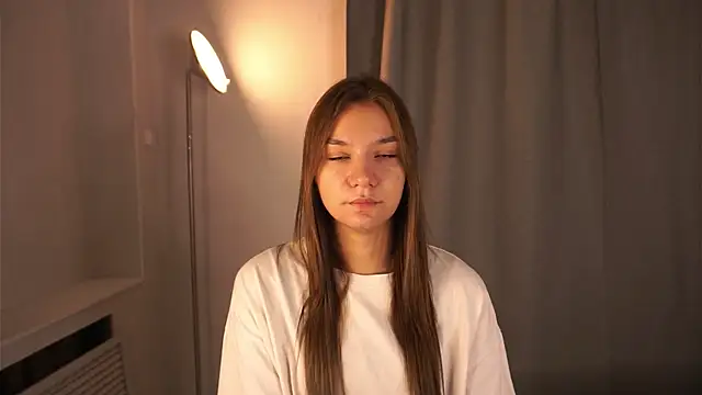 BrynnHolverson online show from 18, 10, 2025