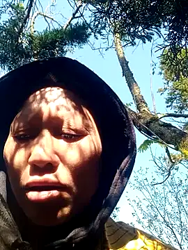 Snapshot of nui-show chatting on 19, 12, 2025 nui-show online show from 19, 12, 2025