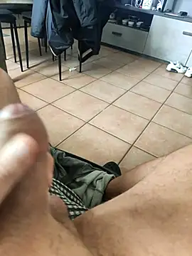 Snapshot of Italianstyle79 chatting on 16, 11, 2025 Italianstyle79 online show from 16, 11, 2025