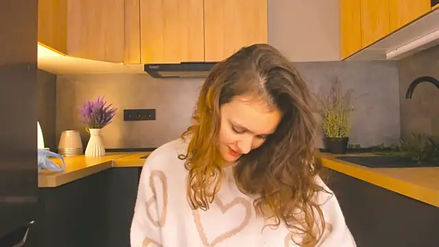 Snapshot of FoxFever chatting on 4, 12, 2025 FoxFever online show from 4, 12, 2025