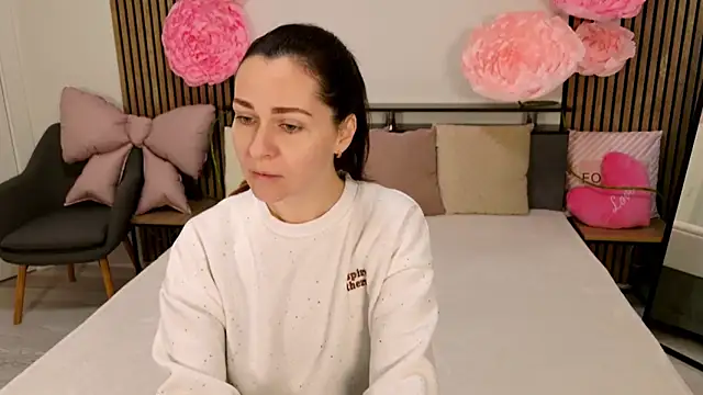 DitaNoir online show from 10, 2, 2026