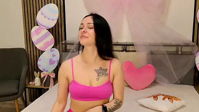 DitaNoir online show from 6, 4, 2026