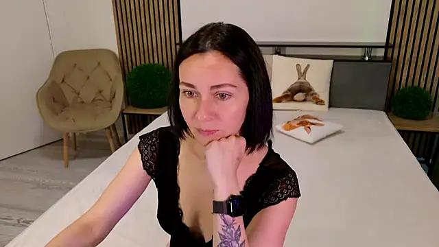 DitaNoir online show from 7, 7, 2026
