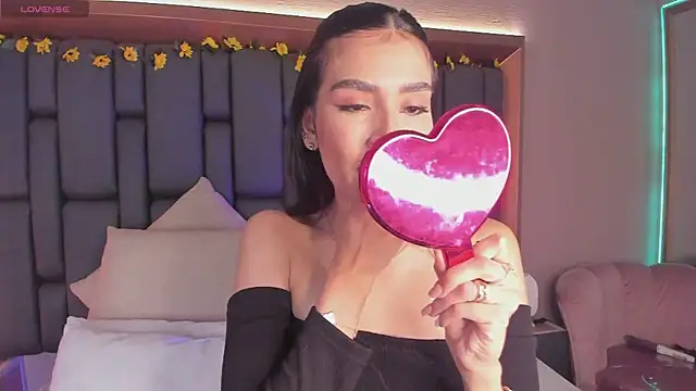 Snapshot of TanyaBello chatting on 30, 11, 2025 TanyaBello online show from 30, 11, 2025