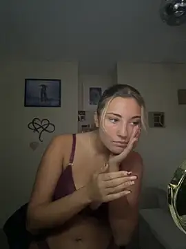 Snapshot of LaceyMilliexoxo chatting on 16, 11, 2025 LaceyMilliexoxo online show from 16, 11, 2025