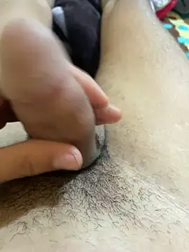 Snapshot of yoryy07 chatting on 11, 11, 2025 yoryy07 online show from 11, 11, 2025