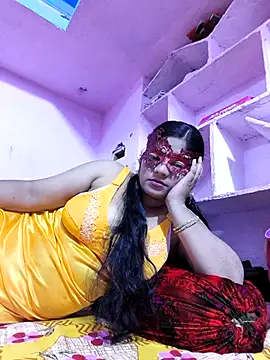 Snapshot of SAIRA-hot chatting on 19, 11, 2025 SAIRA-hot online show from 19, 11, 2025