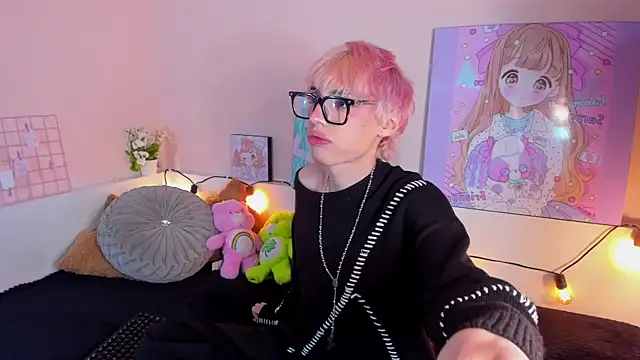 Strawberry Kitty  online show from 27, 10, 2025