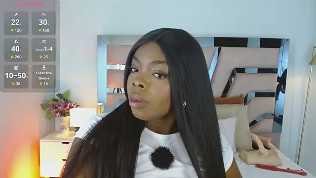 Maiacharris  online show from 16, 12, 2025