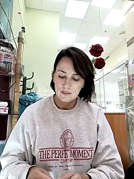 Snapshot of Luna_7777 chatting on 25, 10, 2025 Luna 7777 online show from 25, 10, 2025