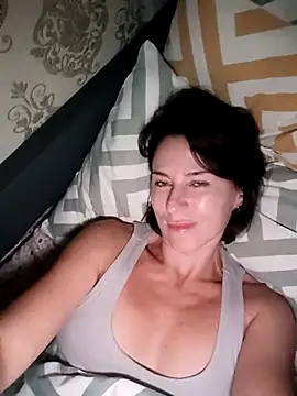 Snapshot of Luna_7777 chatting on 9, 11, 2025 Luna 7777 online show from 9, 11, 2025