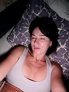 Snapshot of Luna_7777 chatting on 28, 11, 2025 Luna 7777 online show from 28, 11, 2025