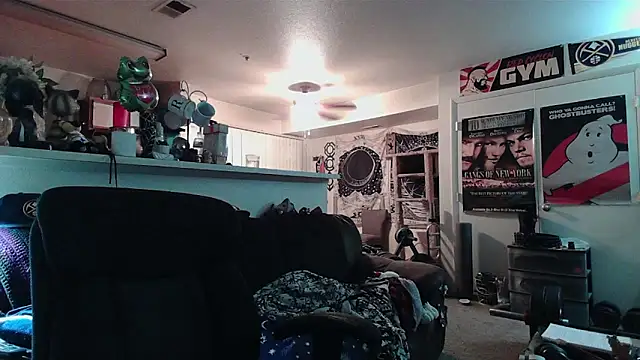 biggerisbetter12 online show from 26, 3, 2026