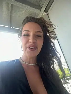 BiancaAva online show from 5, 8, 2026