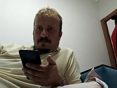 Snapshot of WORLDJR chatting on 27, 10, 2025 WORLDJR online show from 27, 10, 2025