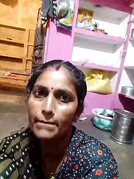 Snapshot of Pooja_shre chatting on 3, 11, 2025 Pooja shre online show from 3, 11, 2025