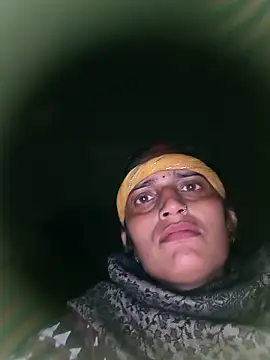 Snapshot of Pooja_shre chatting on 2, 12, 2025 Pooja shre online show from 2, 12, 2025