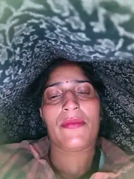 Snapshot of Pooja_shre chatting on 4, 12, 2025 Pooja shre online show from 4, 12, 2025