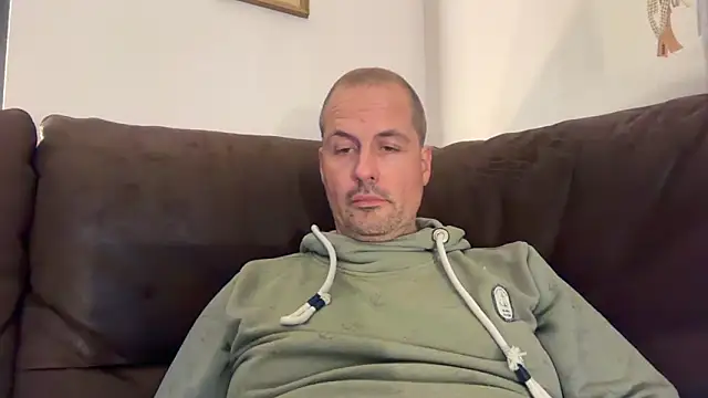 Snapshot of GermanMadMatt chatting on 19, 10, 2025 GermanMadMatt online show from 19, 10, 2025