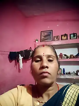 Snapshot of OliveGreen22 chatting on 4, 11, 2025 OliveGreen22 online show from 4, 11, 2025