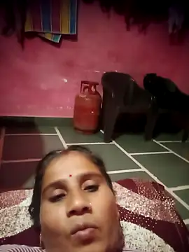 Snapshot of OliveGreen22 chatting on 11, 11, 2025 OliveGreen22 online show from 11, 11, 2025