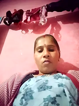 Snapshot of OliveGreen22 chatting on 13, 11, 2025 OliveGreen22 online show from 13, 11, 2025