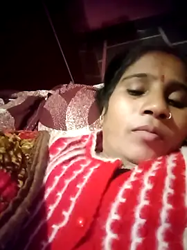 Snapshot of OliveGreen22 chatting on 19, 11, 2025 OliveGreen22 online show from 19, 11, 2025