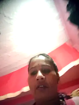 Snapshot of OliveGreen22 chatting on 27, 11, 2025 OliveGreen22 online show from 27, 11, 2025